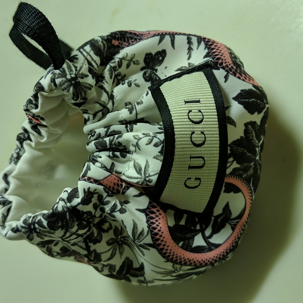 Gucci box, pouch & informational booklet - Picture 4 of 4